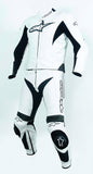 TRAJE 2 PIEZAS DE PIEL SP-1 BCO